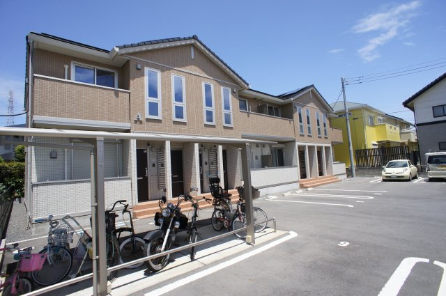 サンライズ東Aの駐車場