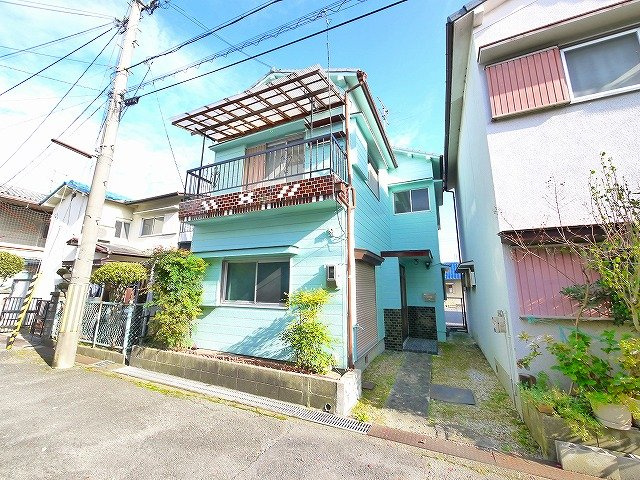 大安寺貸家の外観