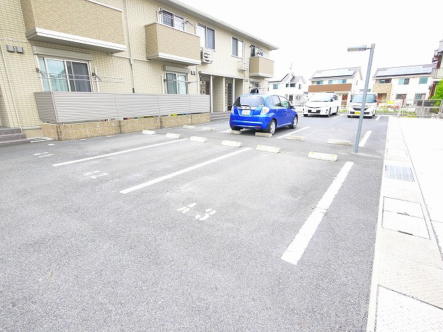 ＷＩＴ大安寺　Ⅰの駐車場|駐車場に車を止められます