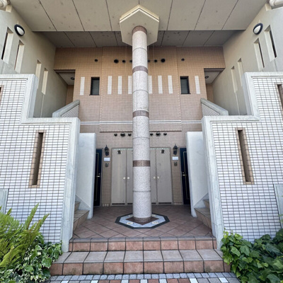 【エントランス】 | アーバングランツ三重