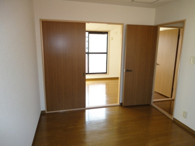 【居間・リビング】 | ルーベンス日永Ⅲ | ※同建物同型別のお部屋