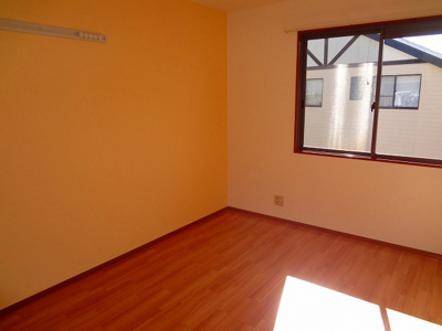 【寝室】 | ＣＯＭＯＤＯ楠Ｂ | ※同建物同型別のお部屋