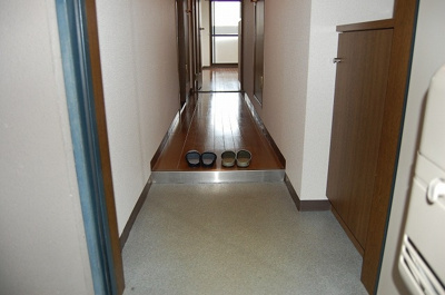 【玄関】 | プラムスクエア | 別室参照