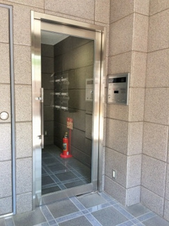 【エントランス】 | モンターニャ千駄ヶ谷