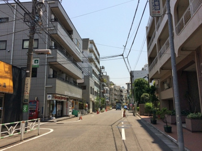 【周辺】 | モンターニャ千駄ヶ谷 | 千駄ヶ谷大通り商店街‐グリーンモール沿い