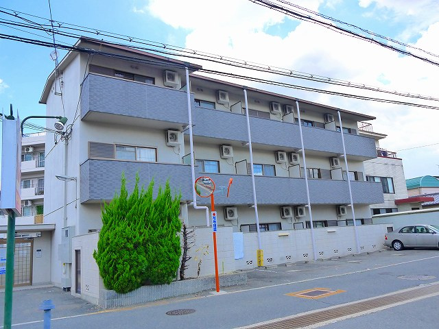 ドウェル佐保川の外観|外はこのようになっています