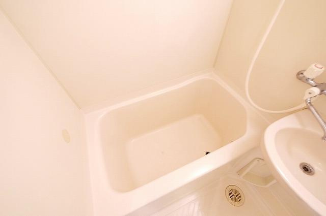 艸香駅前ビルの浴室