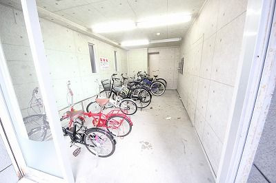 ＡＮＮＥＸ西新のその他共用部分|ＡＮＮＥＸ西新（1DK）　駐輪場
