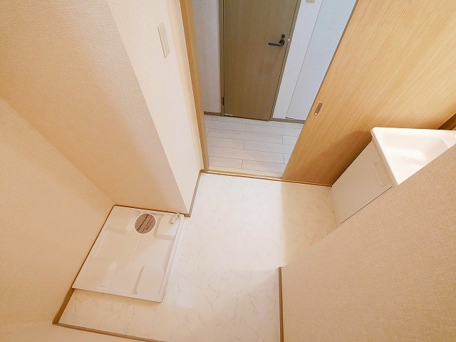 ファミール州見　B棟の居間・リビング|こちらのリビングで趣味の時間をお楽しみください