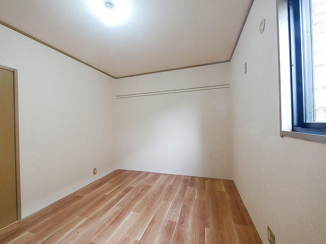 ファミール州見　B棟の洋室|スタンダードな洋室です