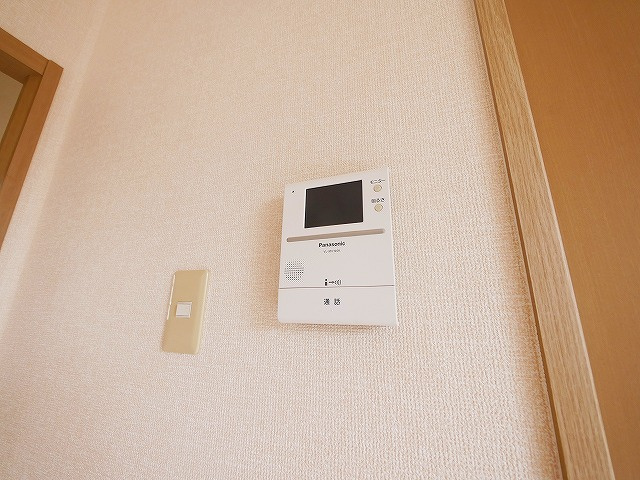 ファミール州見　B棟のトイレ|落ち着いたトイレです