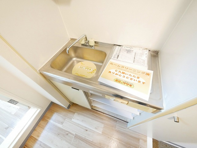 シティパレス新大宮P-5のキッチン|コンパクトなキッチンで掃除もラクラク