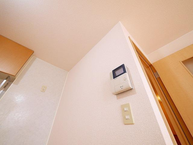 ディアコートⅡのセキュリティ|モニター付きインターホンが付いているお部屋