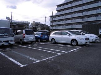 【駐車場】