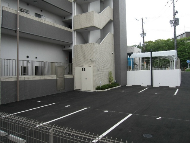 【駐車場】 | ＲＥＳＩＤＥＮＣＥ　ＭＩＷＡ