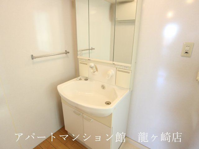 フォーシーズン白羽Aの独立洗面台