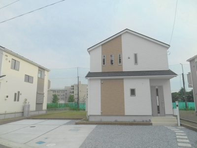 【外観】 | 杉戸町　下野　第３　全10棟　9号棟 | 駐車場もたっぷり