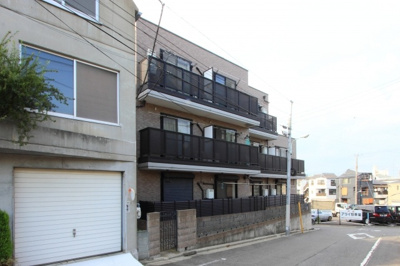 【外観】 | プリマヴェーラ中野 | 2路線が利用できるマンションです。