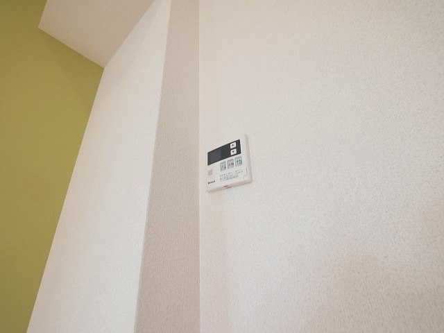 ベルビュの設備|給湯器リモコンです