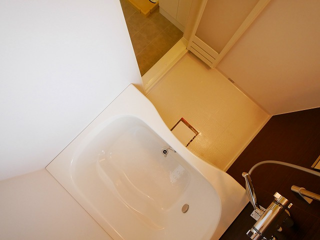 ベルビュの浴室|コンパクトで使いやすいお風呂です