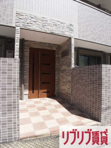 プランドール千葉のエントランス