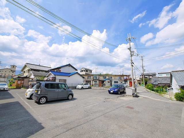 リベール郡山Bの駐車場|駐車場があります