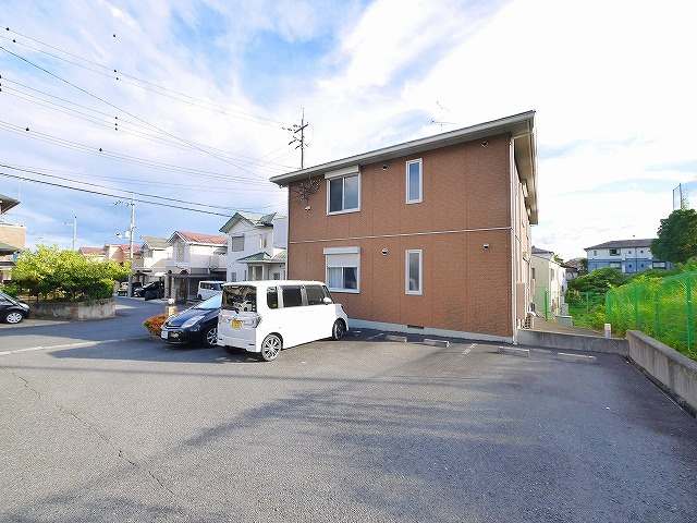 カーサフェリーチェの駐車場