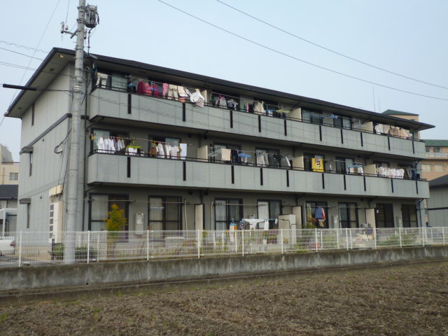 倉敷市老松町５丁目のアパートの外観