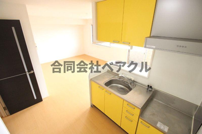 【居間・リビング】 | レークタウンA棟 | ゆったりとした居間です