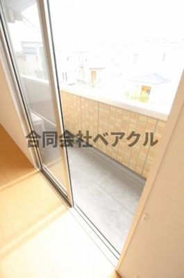 【バルコニー】 | レークタウンA棟 | 開放的で明るい空間を演出してくれるバルコニーです