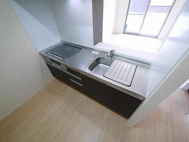 シャーメゾン七条のキッチン