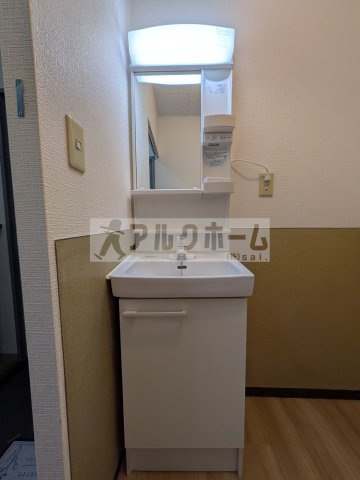 サンビレッジOKUNO(オクノ) Bの独立洗面台
