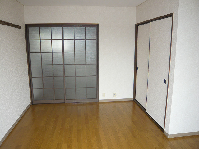 カツザワコーポCの洋室