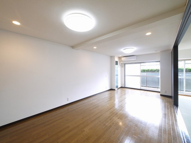 藤和奈良ハイタウンⅠの居間・リビング|使いやすいリビングです