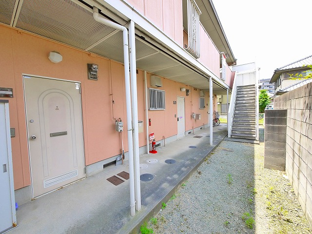 メゾン松塚のその他共用部分|玄関前