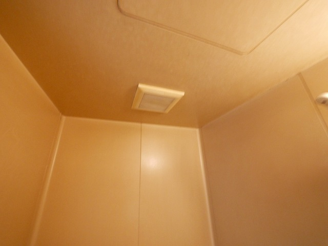 メゾン松塚の浴室|落ち着いた空間のお風呂です