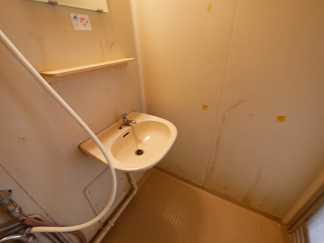 メゾン松塚の洗面所|広い洗面スペース