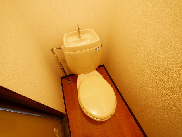 メゾン松塚のトイレ|清潔感のあるトイレです
