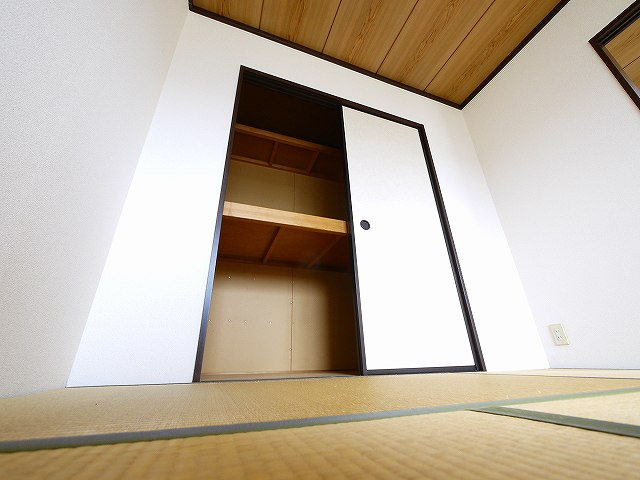 メゾン松塚の収納|収納スペース豊富です
