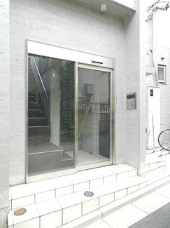 【エントランス】
