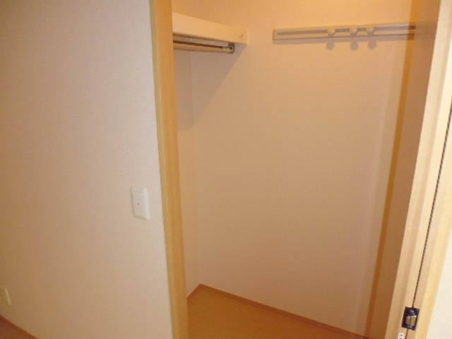 ヴィラ・ボヌールＢの収納|クローゼット