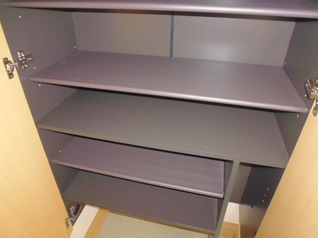 ヴィラ・ボヌールＢの玄関|シューズボックス