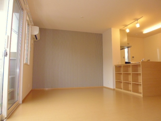 ヴィラ・ボヌールＢの居間・リビング|ダイニング