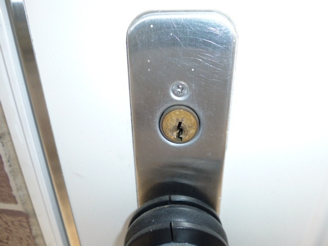 サンライフひろみねＢの玄関|シリンダーキー