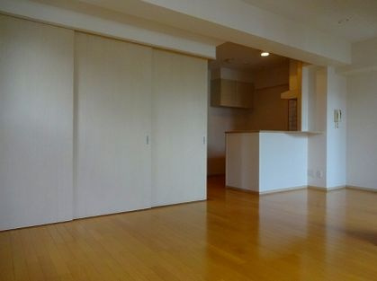 グランパーク天神の居間・リビング|グランパーク天神（2LDK）　リビング