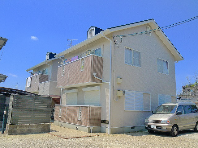 ジュネス青野の外観