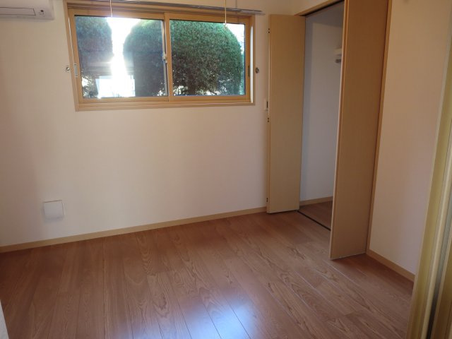 ゴールドⅡの洋室