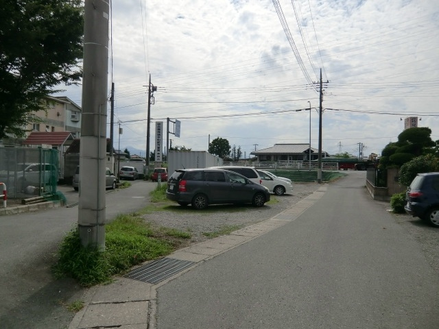高崎市倉賀野町　売地　100.1坪の前面道路含む現地写真