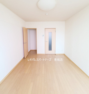 【内装】 | サニープレイス | 参考写真：家具家電はついておりません。