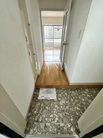 ベルゾーネ千住の玄関